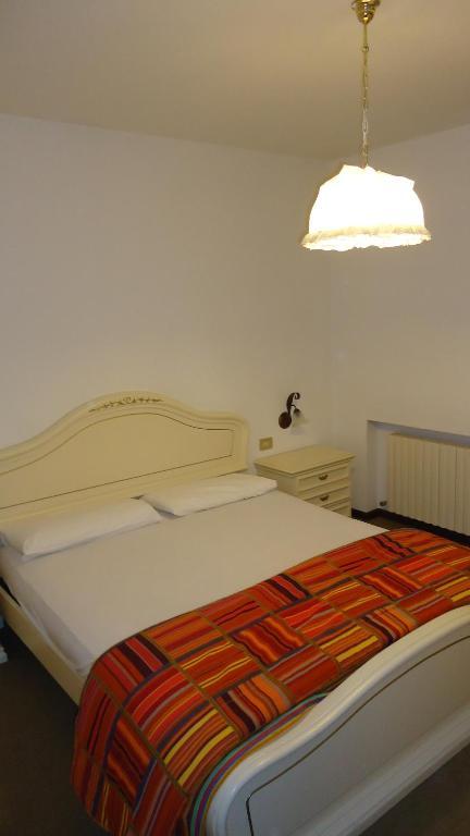 Residence Regina Delle Dolomiti ร็อคคา ปิเอโตเร ภายนอก รูปภาพ