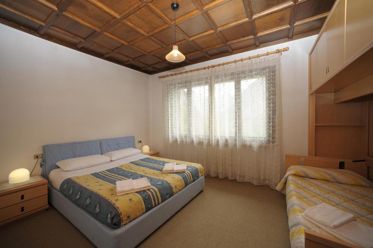 Residence Regina Delle Dolomiti ร็อคคา ปิเอโตเร ภายนอก รูปภาพ